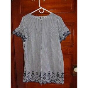 EUC Sz XS LOFT Shift Dress Black White Embroidered Bell Sleeve Strip
